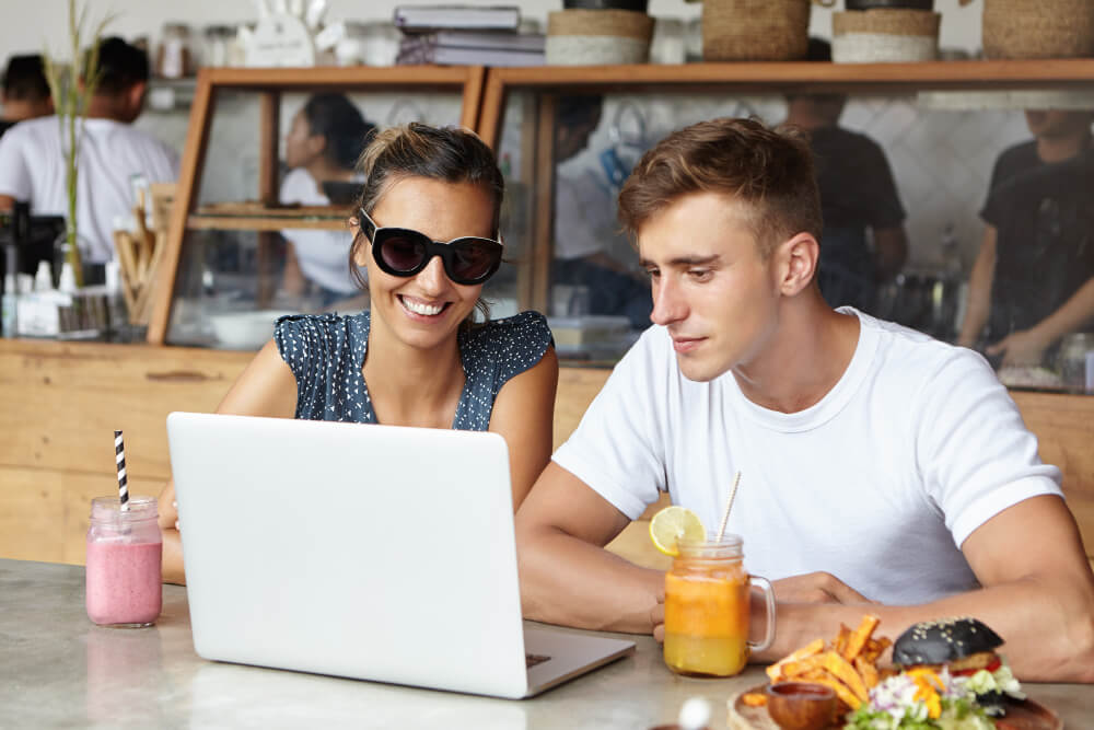 Erfolgreich bei Google gefunden werden - SEO Guide für Gastronomen SEO für Restaurants und Online Marketing Strategie für mehr Sichtbarkeit